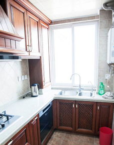 歐式豪華廚房設(shè)計(jì) 在六安打造您的品位生活空間